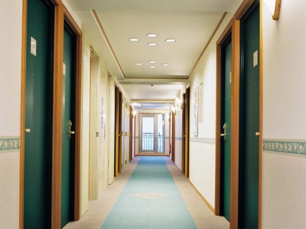 Toyoko Inn Kanazawa Kenrokuen Korimbo Exterior foto