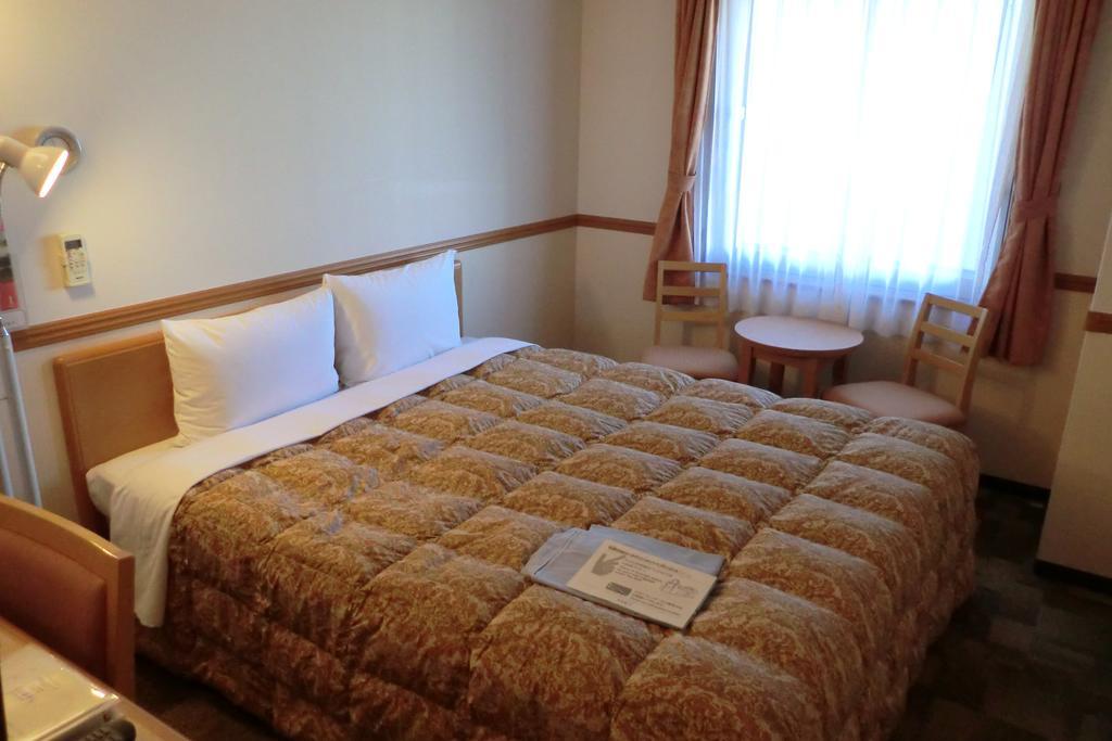 Toyoko Inn Kanazawa Kenrokuen Korimbo Exterior foto