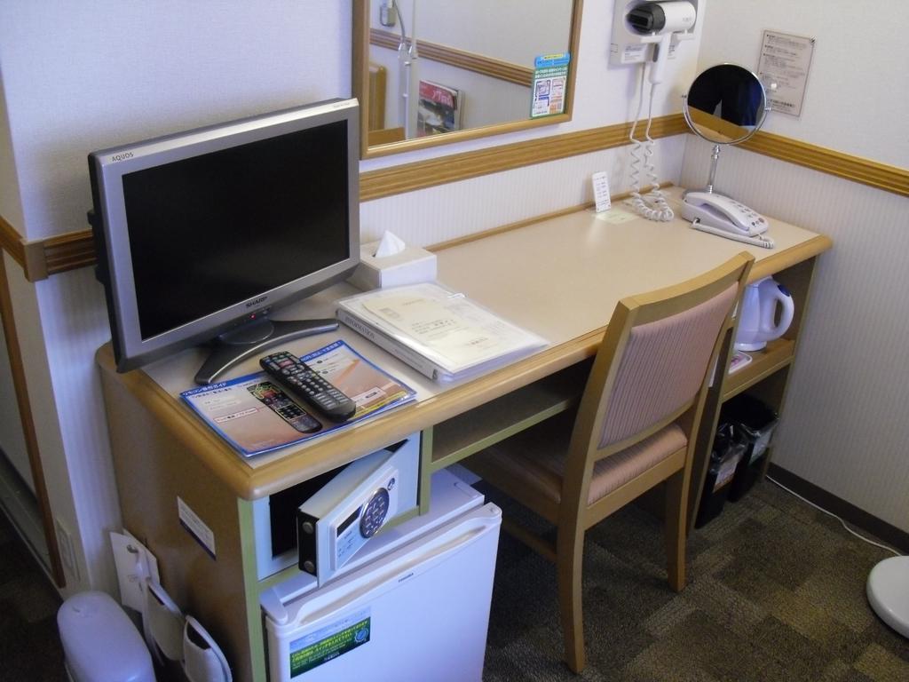 Toyoko Inn Kanazawa Kenrokuen Korimbo Exterior foto